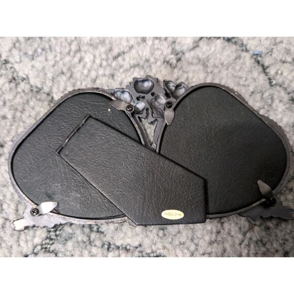 Vintage Double Hearted Romantic Tabletop Photo Frame Cast Metal Roses 1990's - Picture 2 of 7